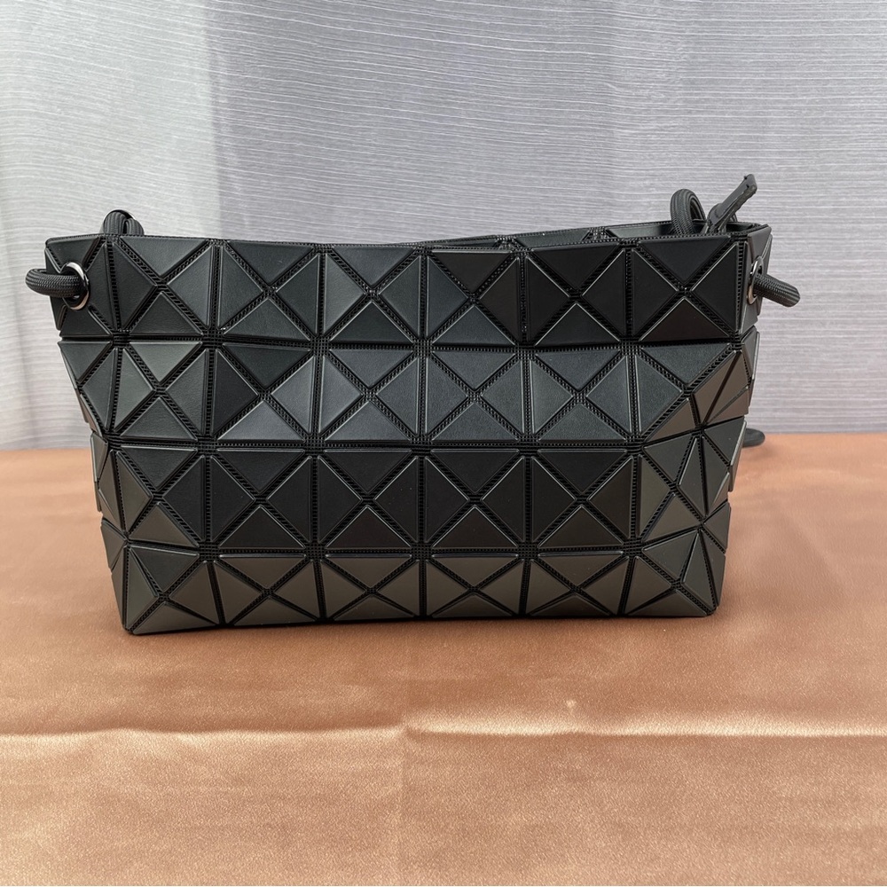 New Issey Miyake Black Knotted Tofu Bag - Picture 4 of 10
